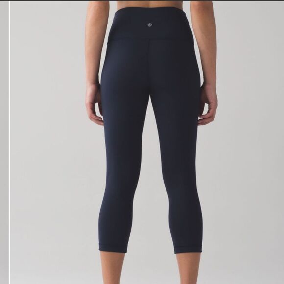 Lululemon Midnight Navy High-Rise Crop Leggings - Picture 2 of 9
